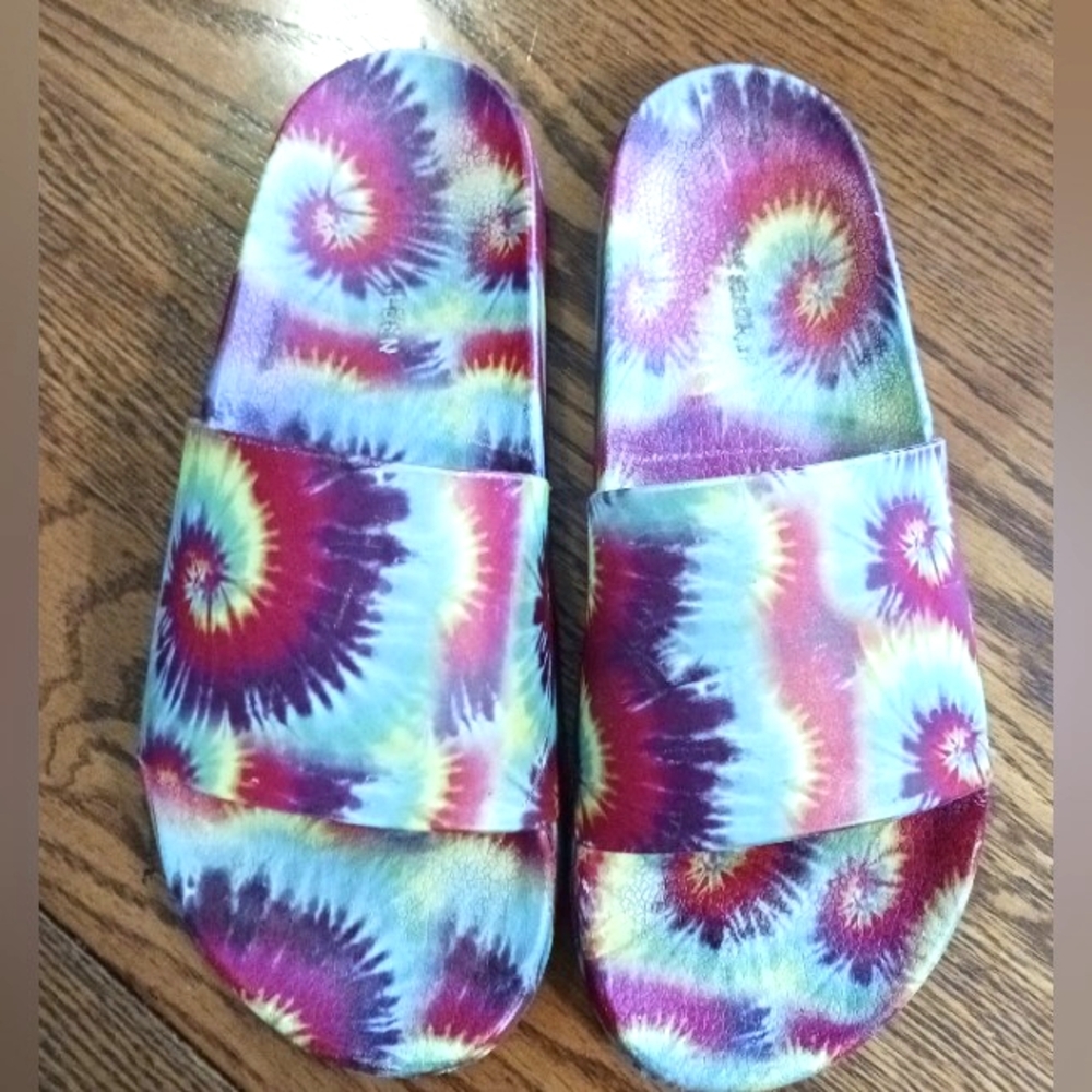 Steve Madden Tie Dye Slides